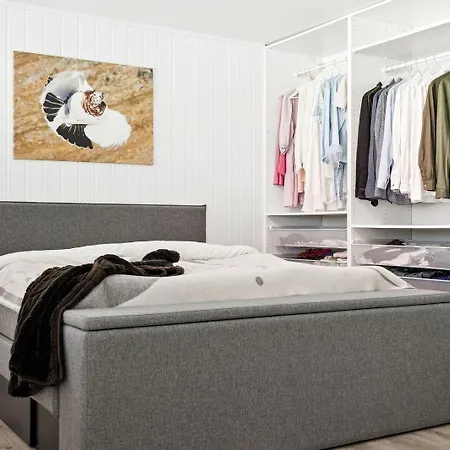 Holiday home Romslig Hus I Vestvagoy *
